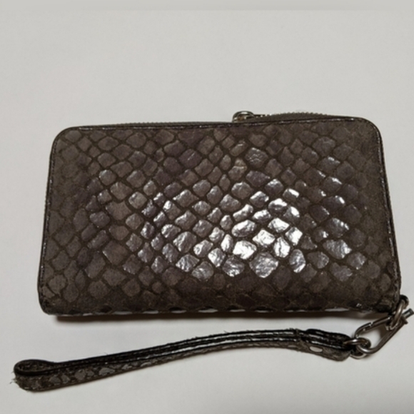 Michael Kors Gray Snake Print pebbled zip Wallet - Picture 12 of 12